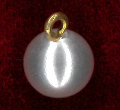 ROUND PEARL BUTTON - SIZE 10 - IVORY